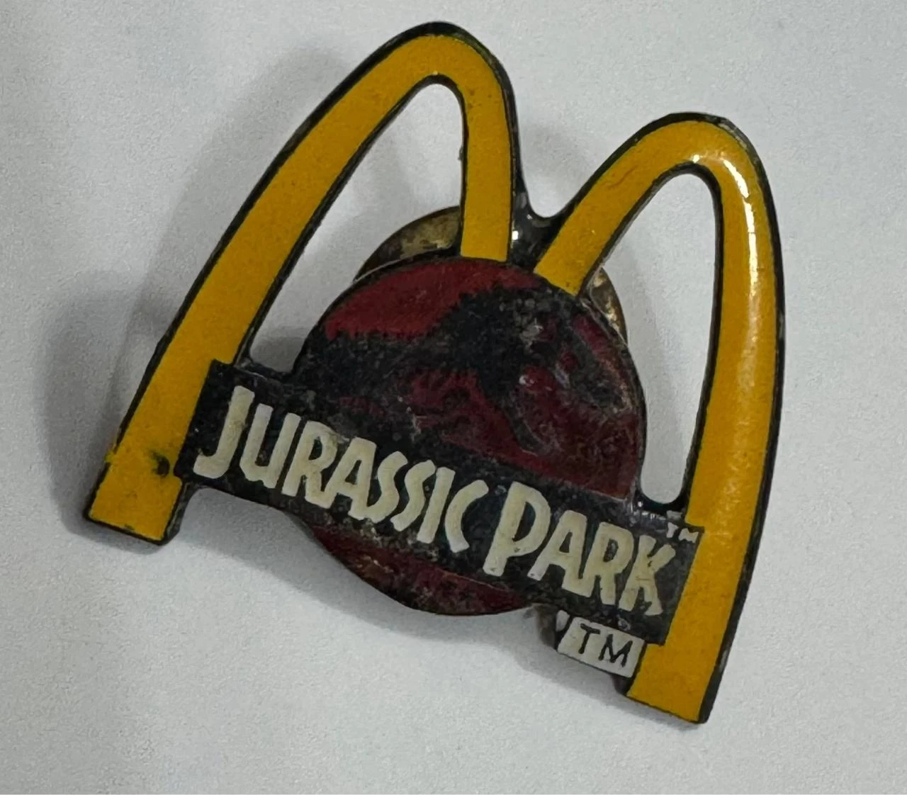 Pin metálico o broche Metal pin McDonald's dinosaurios